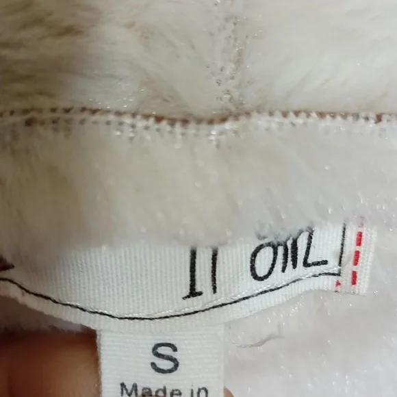 It gul faux fur lined vest - Picture 3 of 6